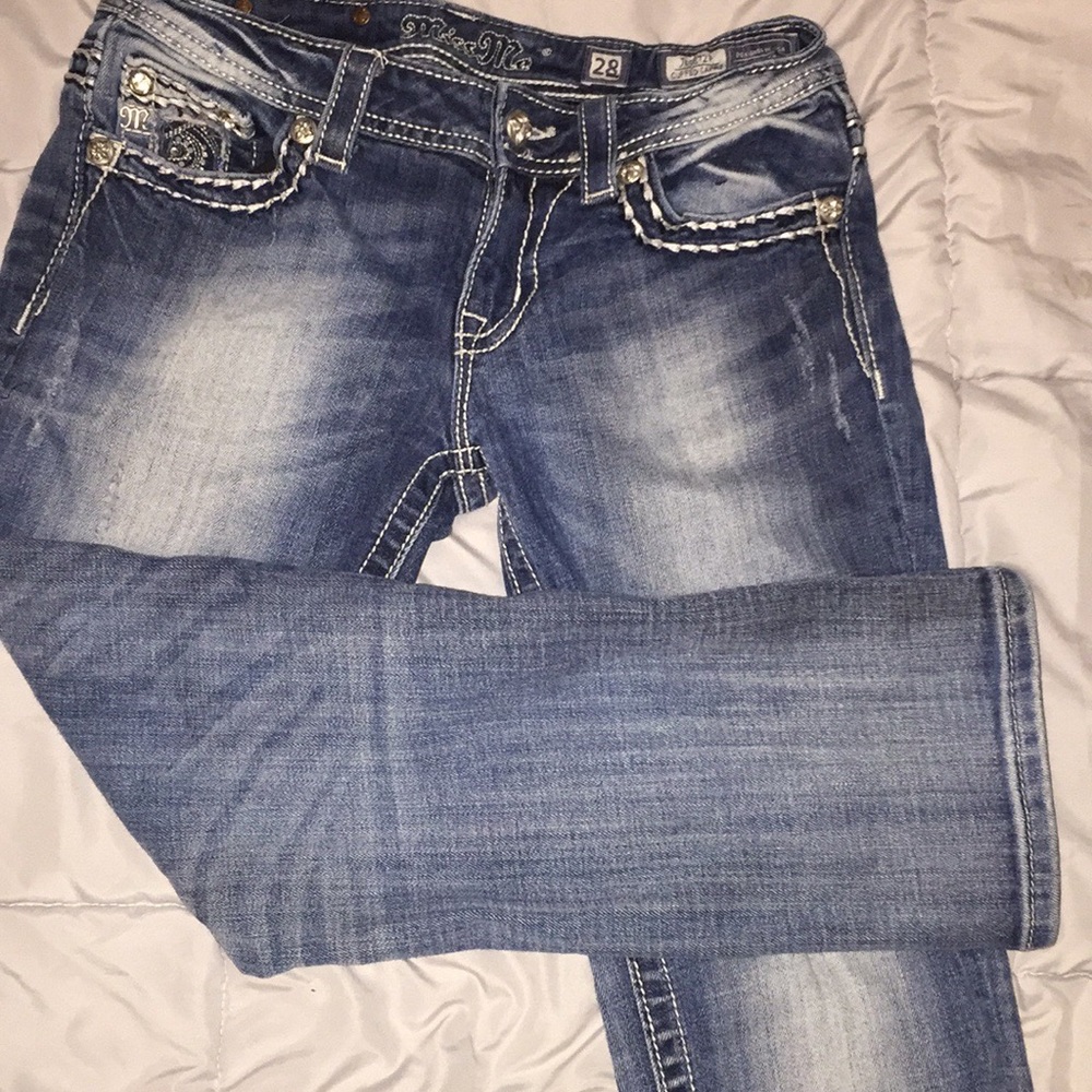 Miss Me Cuffed Capris